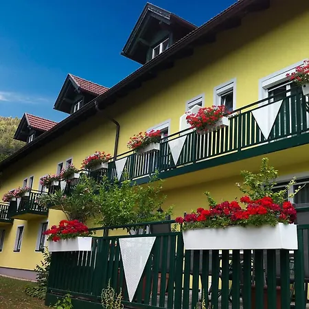 Guest house Bauernhof Podorn *